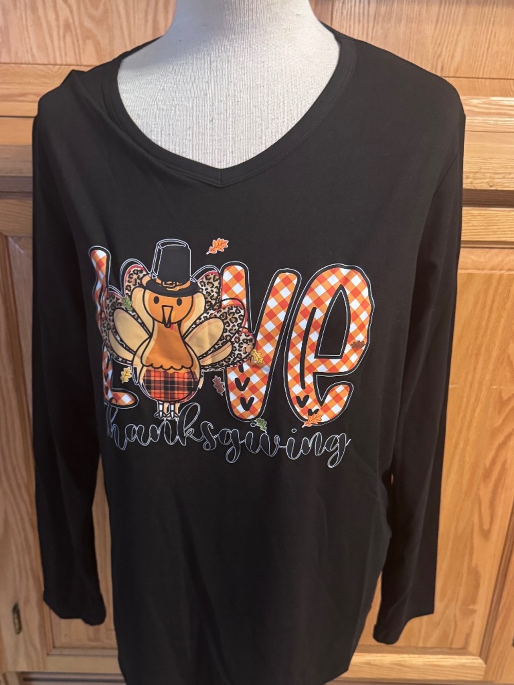 Women's Black Long Sleeve V-Neck Large T-Shirt "Love Thanksgiving" Turkey